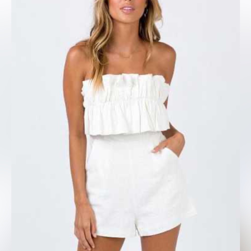 Princess Polly Size 2 White‎ Hunter Mae Romper Ruffle Travel Resortwear Preppy